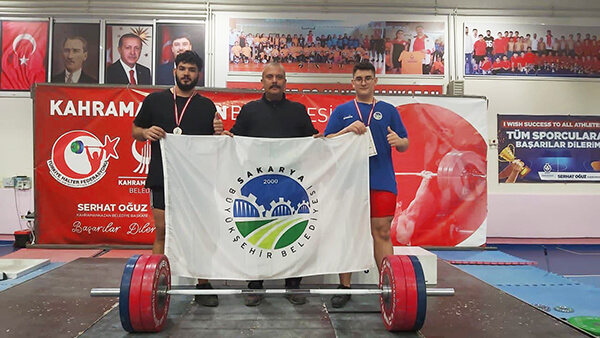BüyükşehiRin güreşçileri şampiyonaya damga vurdu