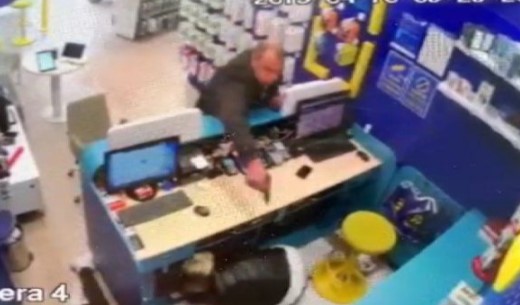 Telefon bayisinde iki kadını yaralamıştı Cezası onaylandı.