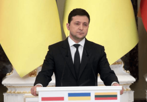 Ukrayna Devlet Başkanı Zelenskiy: İsteyen her Ukraynalıya silah vereceğiz