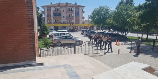 Motosiklet Hırsızları Yakalandı