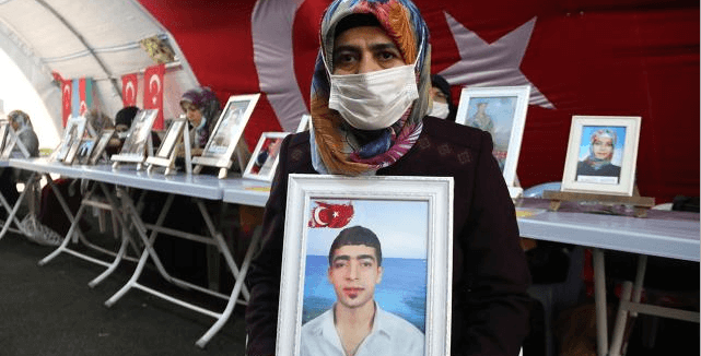 SAÜ'LÜ Yavuz'un Annesinin Evlat Nöbeti