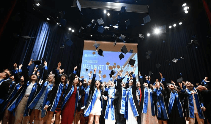 Tıp Fakültesi Mezuniyeti Gerçekleşti