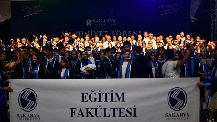 Eğitim Fakültesi ve İşletme Fakültesinin Mezuniyet Töreni