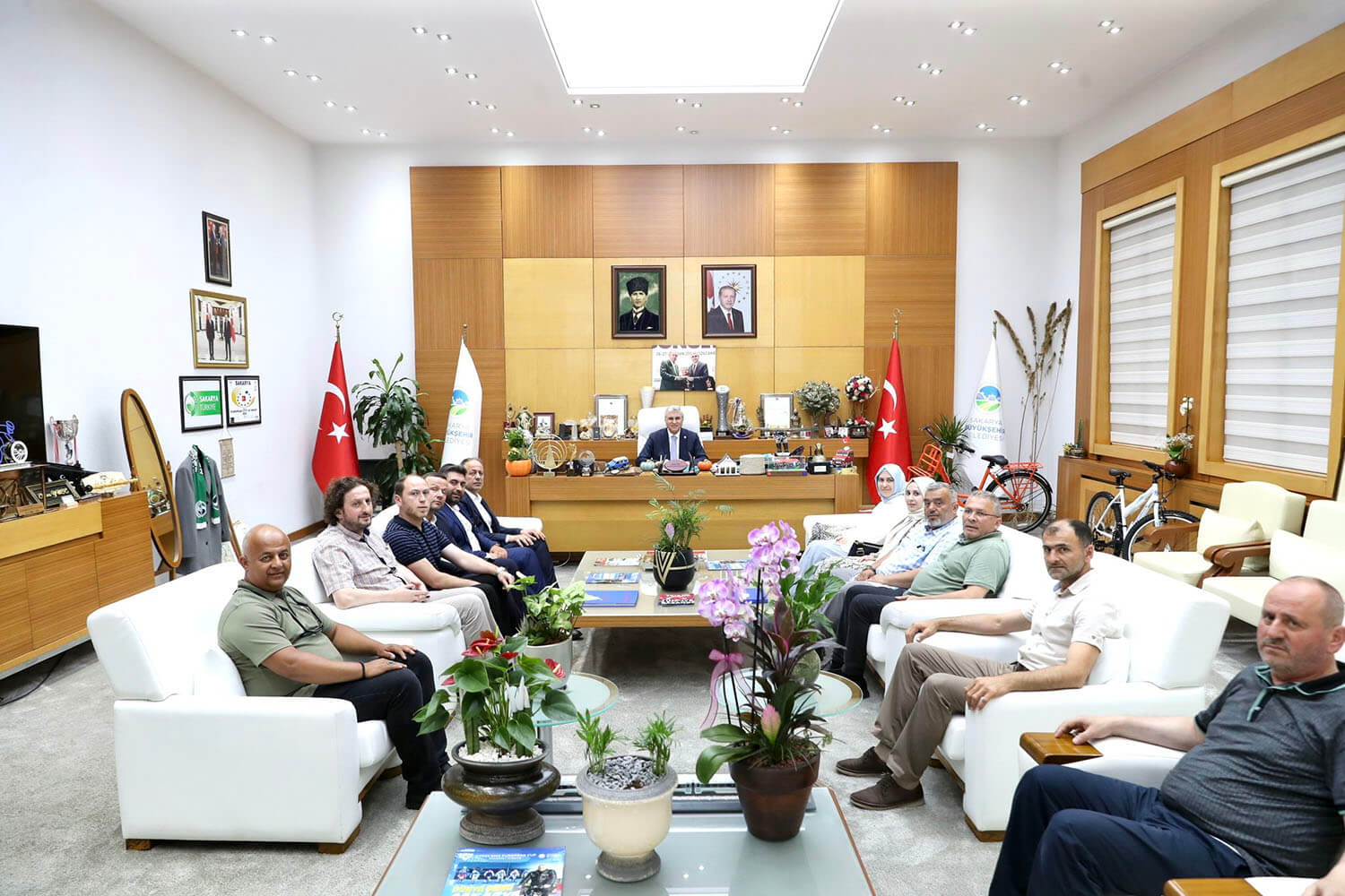 “Şehrimizin her noktasına en iyi hizmeti sunmak için gayretle çalışıyoruz”