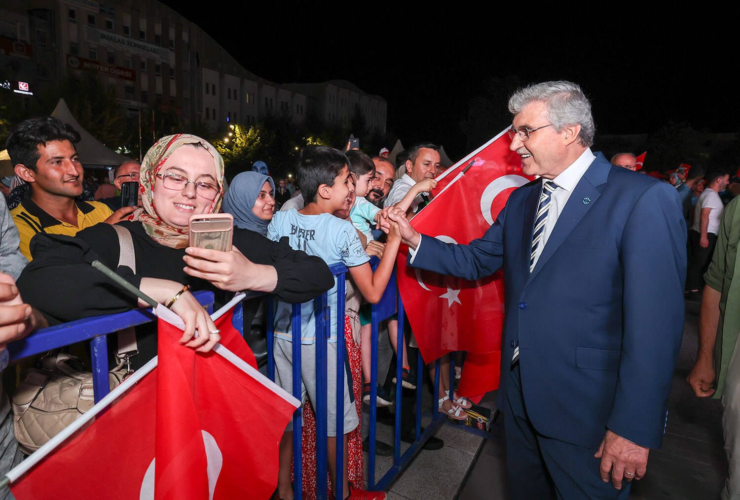 Sakarya 7 yıl sonra aynı meydanda tek yürek: “15 Temmuz gecesi yenilmezliğin ilanıydı”