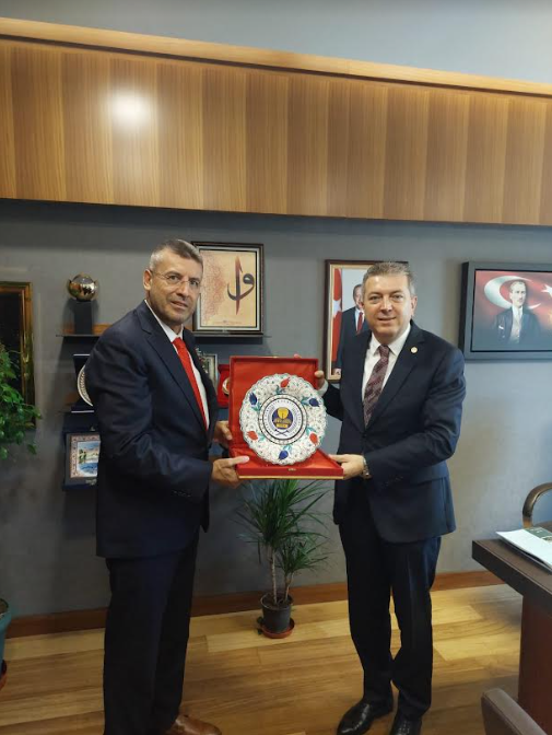 Başkan Akdardağan Millet vekillerini ziyaret ediyor.