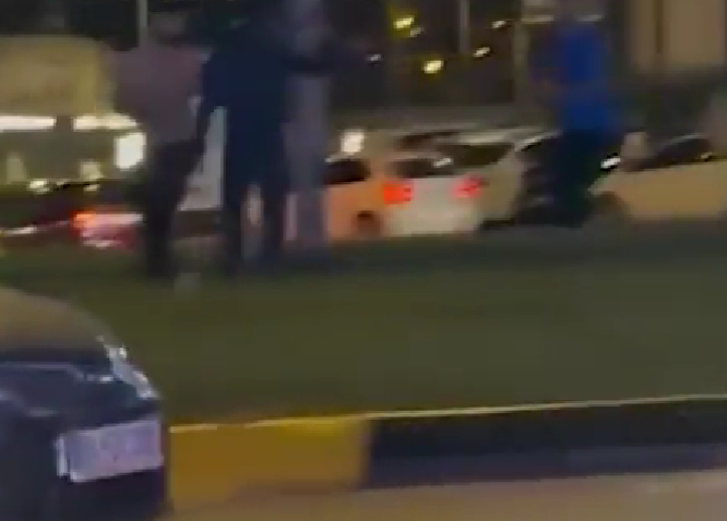 Serdivan tunatan kavşağında yol kavgası!!