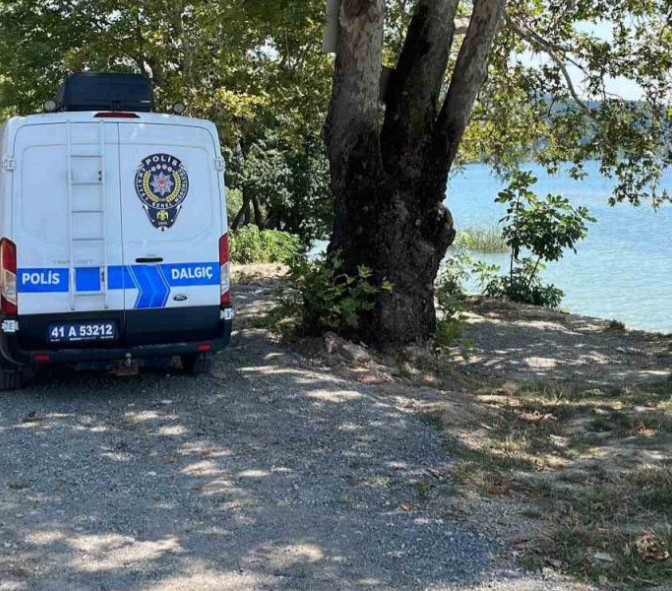 17 Yaşındaki genç kız polis ekipleri tarafından aranıyor